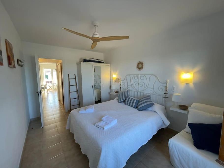Algaiarens Apto Con Piscina Y Junto A La Playa Cala'N Blanes  Bagian luar foto
