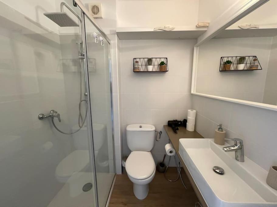 Algaiarens Apto Con Piscina Y Junto A La Playa Cala'N Blanes  Bagian luar foto