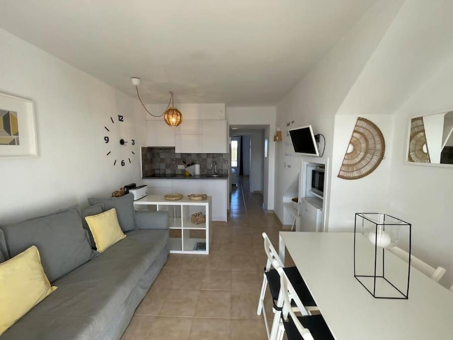 Algaiarens Apto Con Piscina Y Junto A La Playa Cala'N Blanes  Bagian luar foto