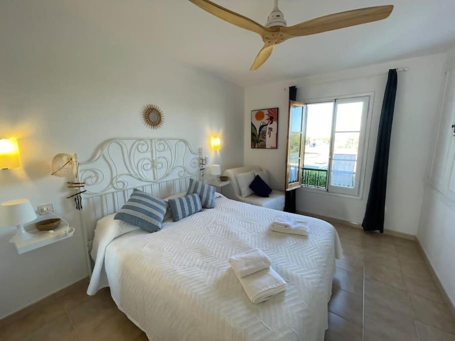 Algaiarens Apto Con Piscina Y Junto A La Playa Cala'N Blanes  Bagian luar foto